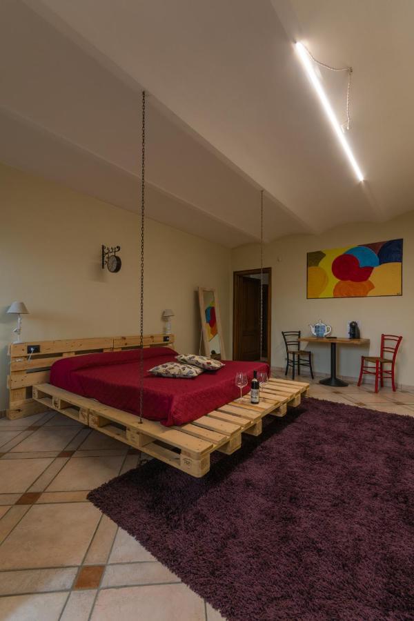 Certe Notti Langhe Acomodação com café da manhã Casa Furno Exterior foto
