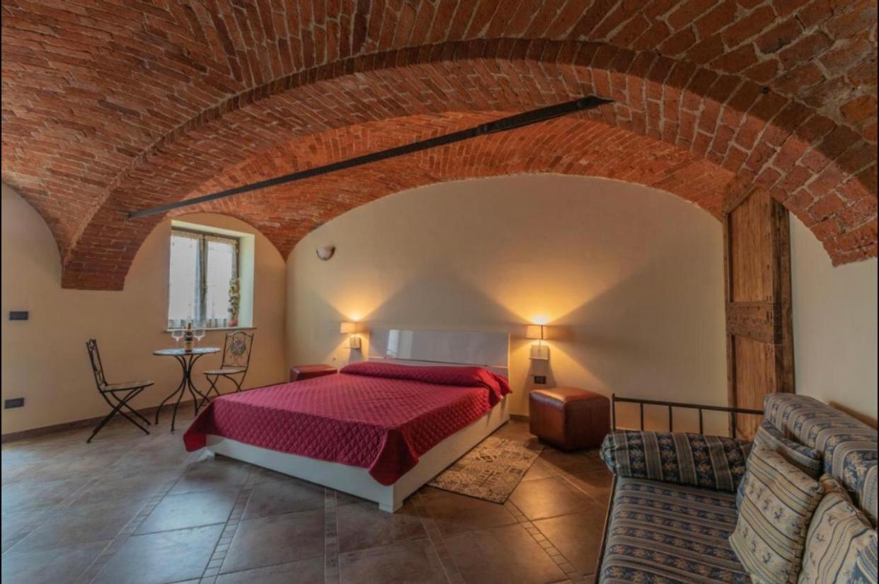 Certe Notti Langhe Acomodação com café da manhã Casa Furno Exterior foto